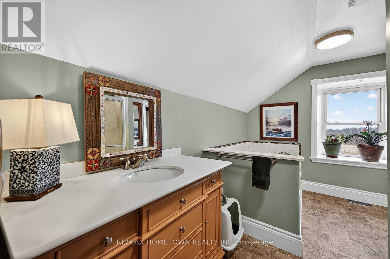 4 piece upstairs bathroom