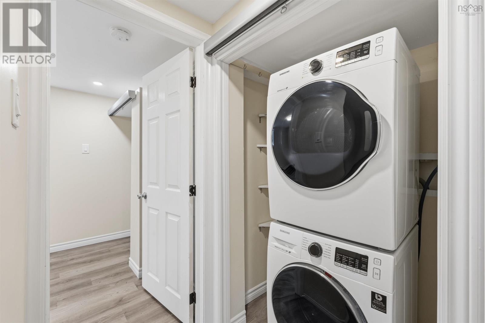 Property 31 of 44 of 6 Parkdale Avenue