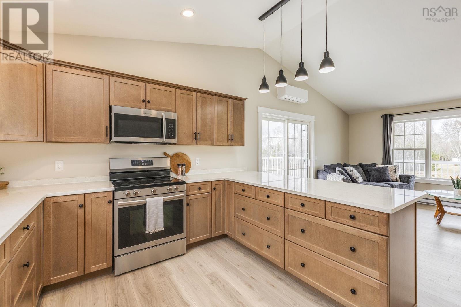 Property 10 of 30 of 134 Waterview Drive