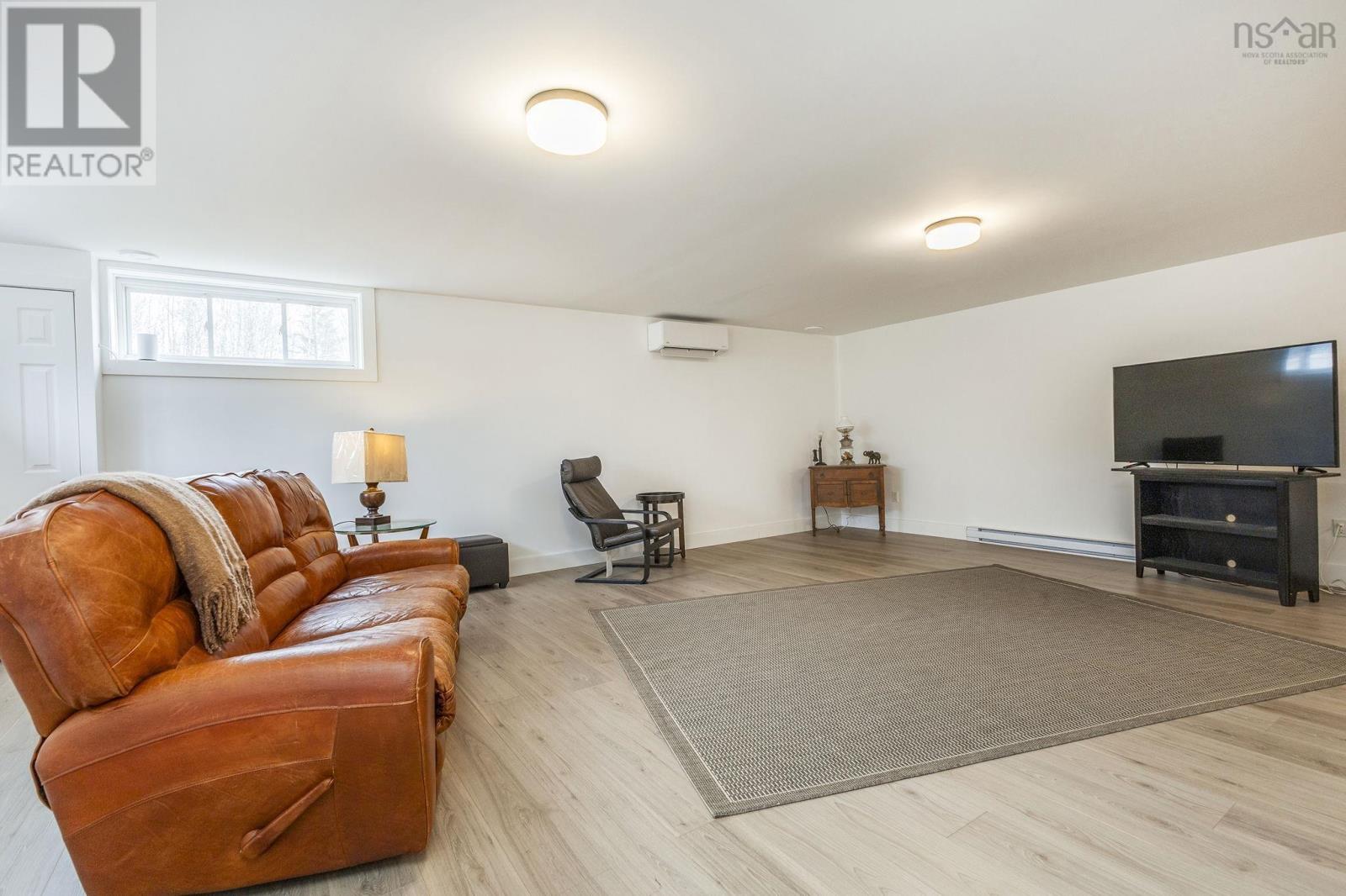 Property 22 of 30 of 134 Waterview Drive