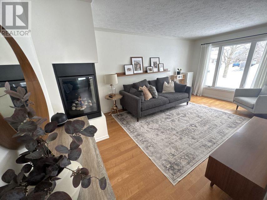 43 Bennett DR, Elliot Lake, Ontario, P5A2T3 — Photo 2