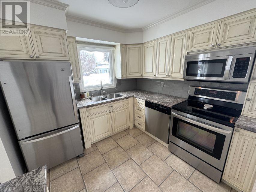 43 Bennett DR, Elliot Lake, Ontario, P5A2T3 — Photo 8