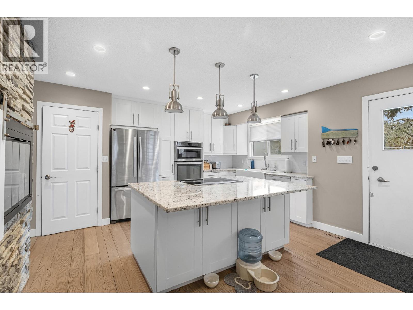 11438 Okanagan Centre Road E, Lake Country