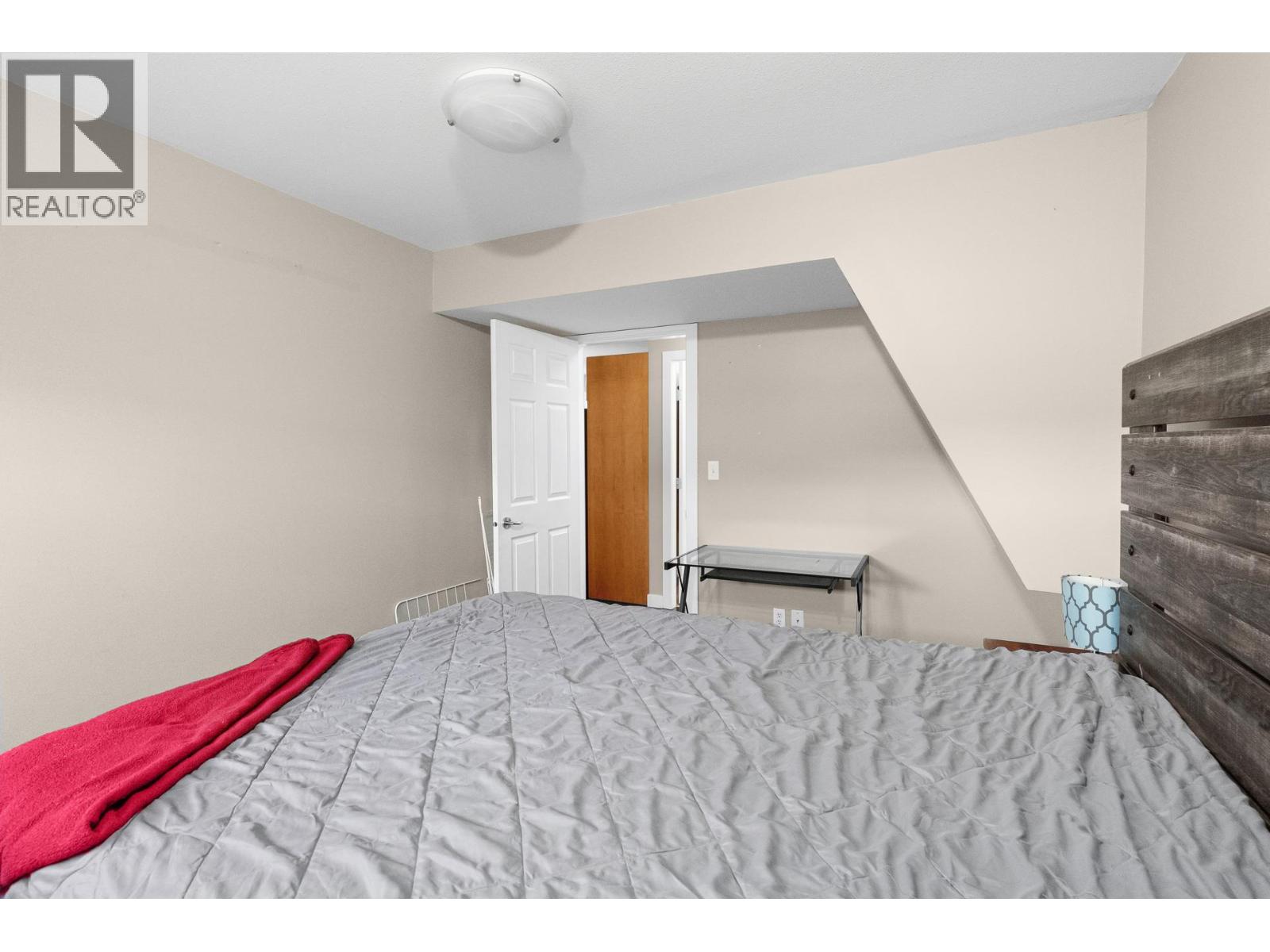 11438 Okanagan Centre Road E, Lake Country