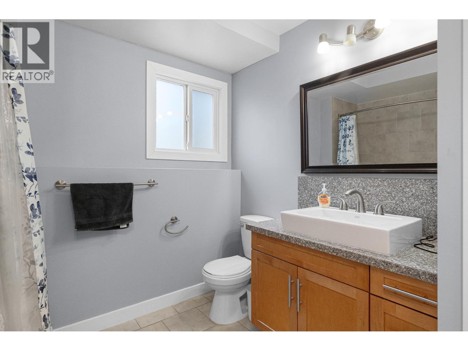 11438 Okanagan Centre Road E, Lake Country