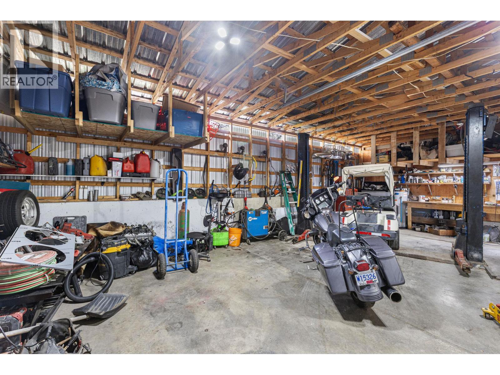 11438 Okanagan Centre Road E, Lake Country