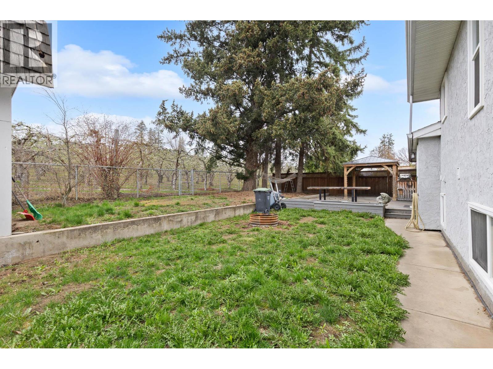 11438 Okanagan Centre Road E, Lake Country