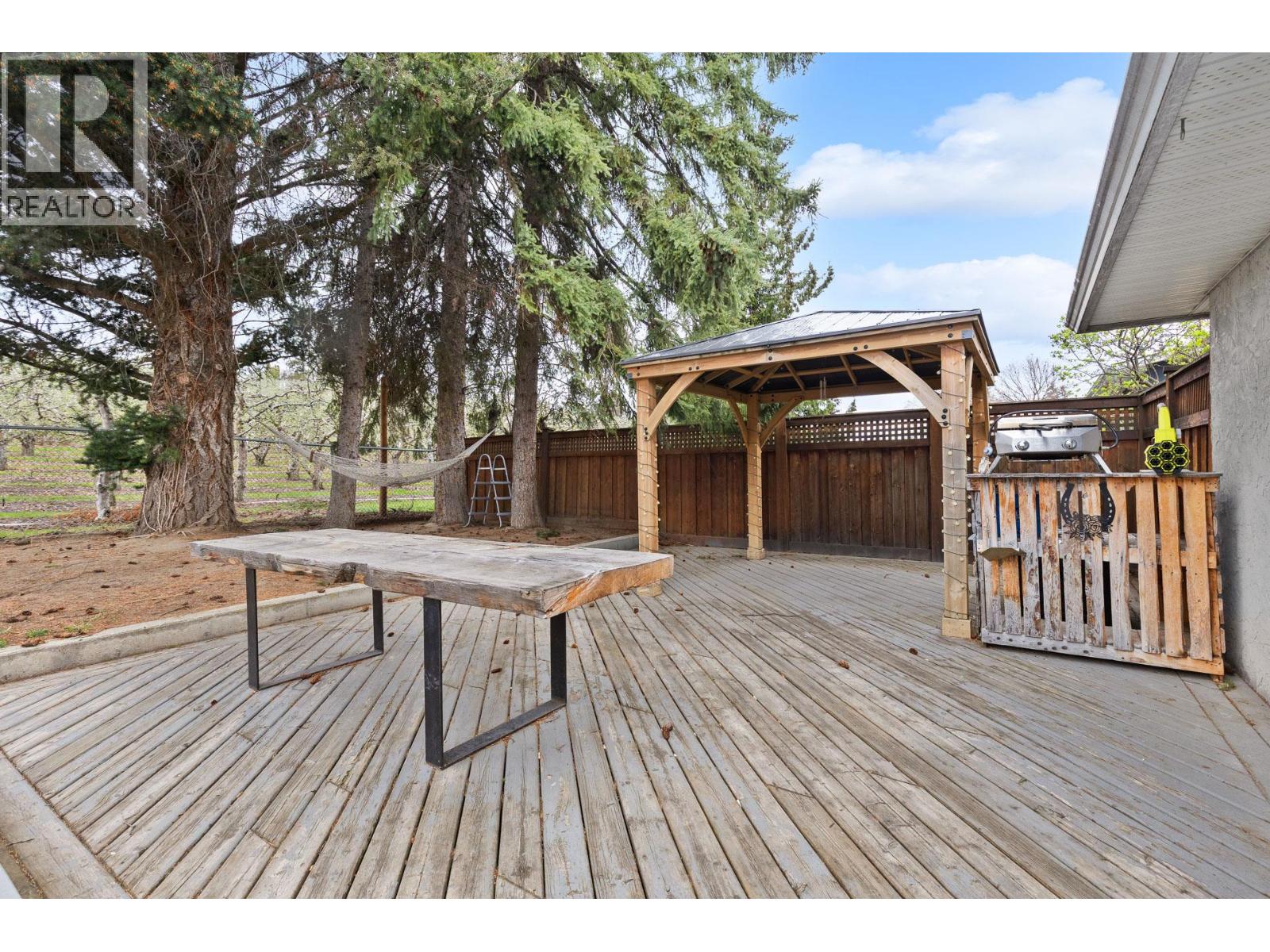 11438 Okanagan Centre Road E, Lake Country