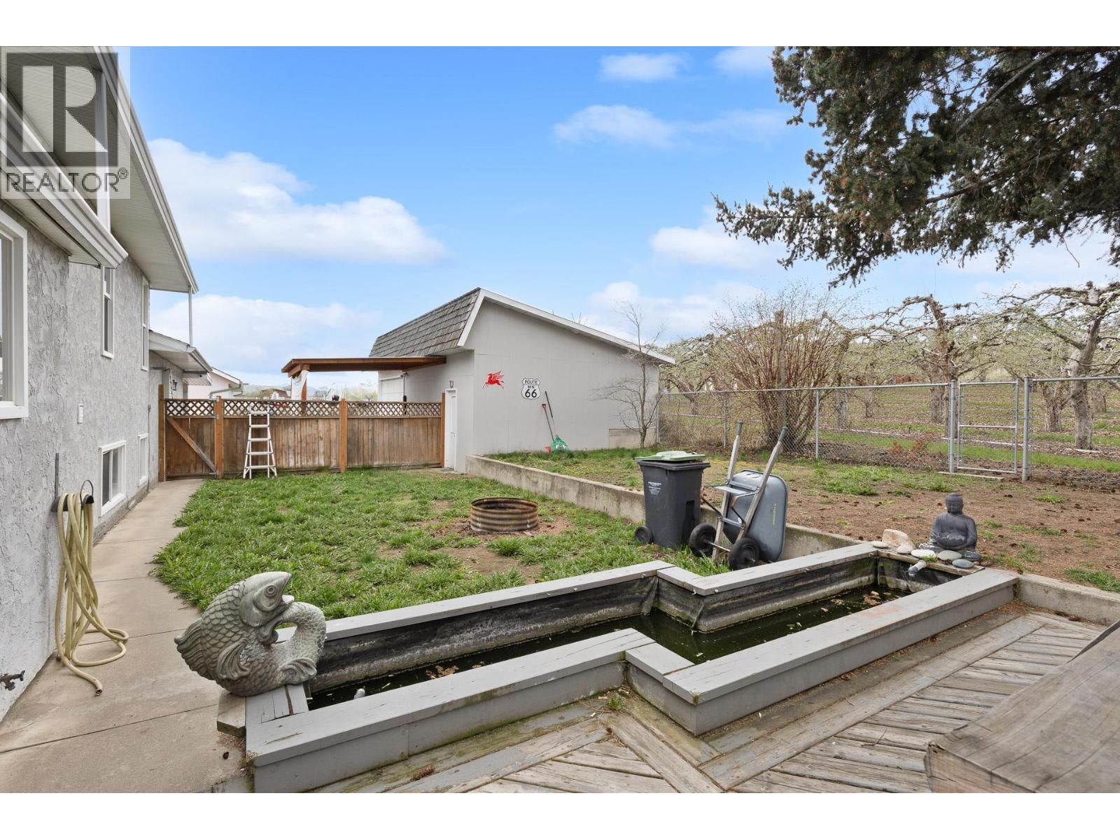 11438 Okanagan Centre Road E, Lake Country