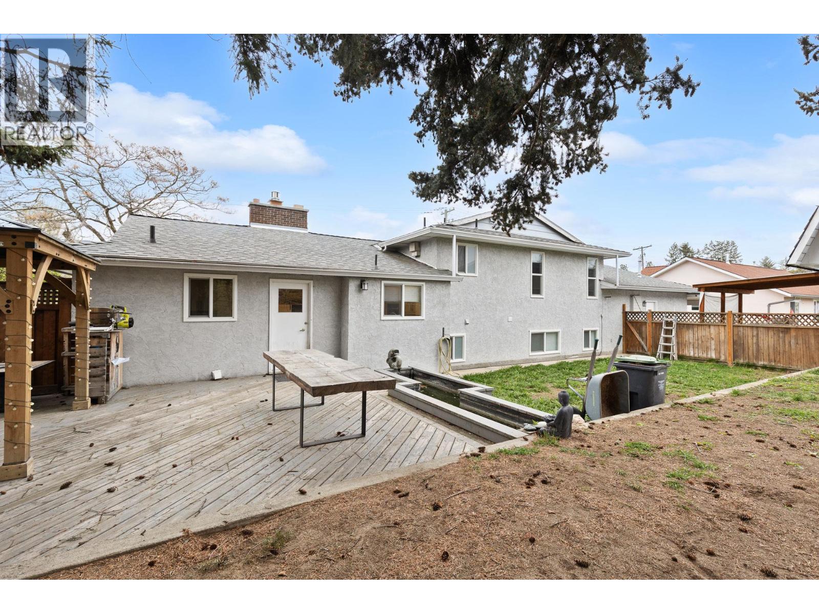 11438 Okanagan Centre Road E, Lake Country