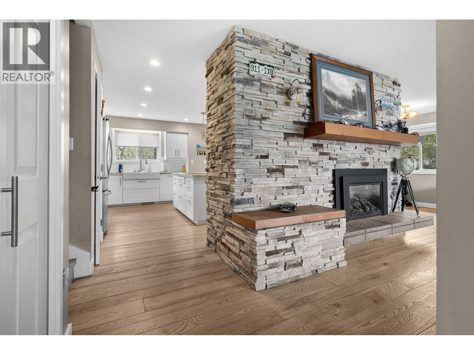 11438 Okanagan Centre Road E, Lake Country