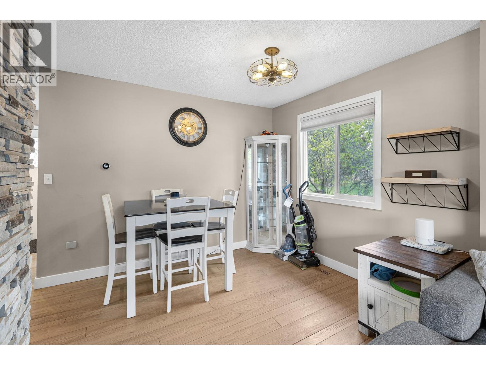 11438 Okanagan Centre Road E, Lake Country