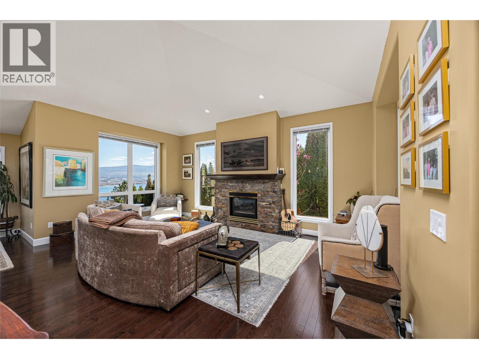  2153 Alexander Place, West Kelowna