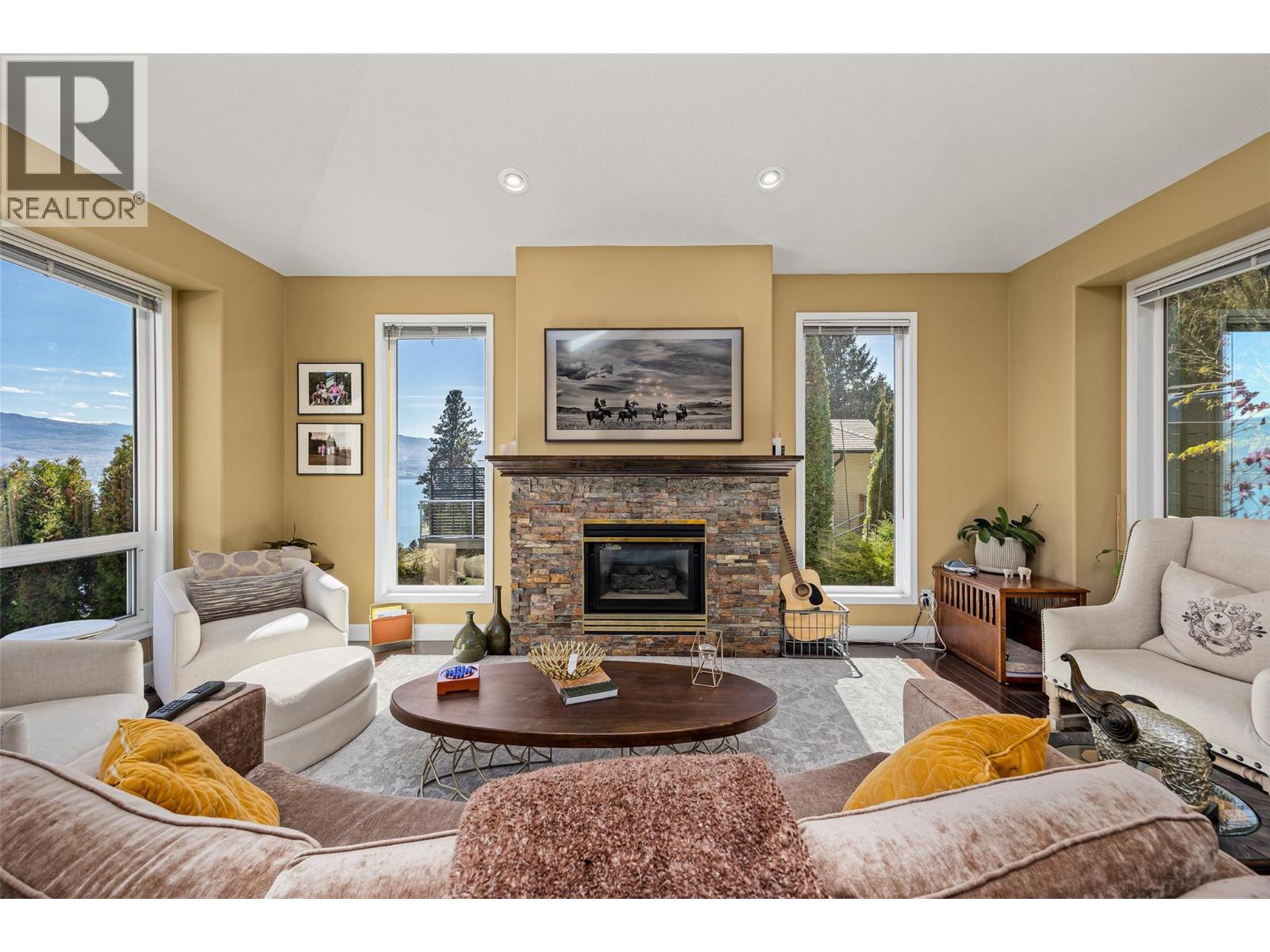  2153 Alexander Place, West Kelowna