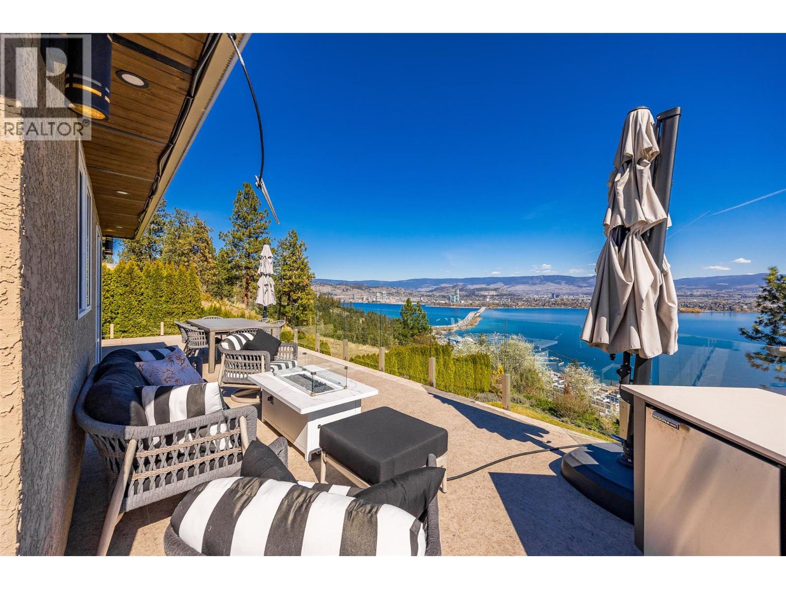  2153 Alexander Place, West Kelowna