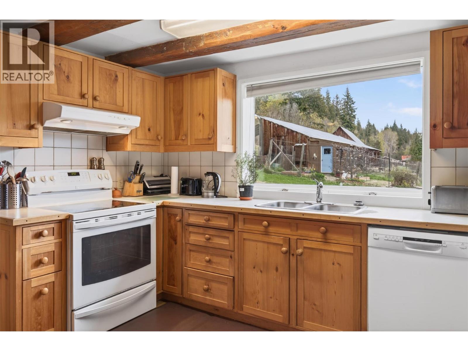 7483 SQUILAX-ANGLEMONT ROAD - 16