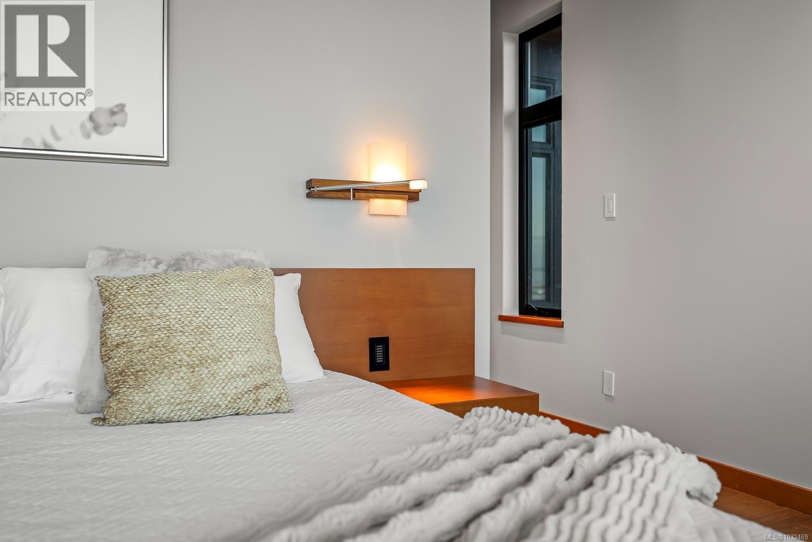 9046 Clarkson Ave - 50