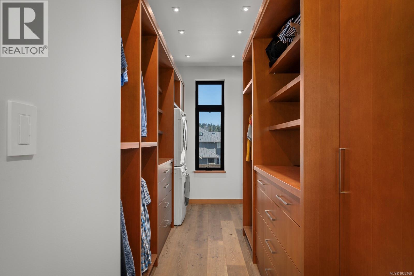 9046 Clarkson Ave - 55