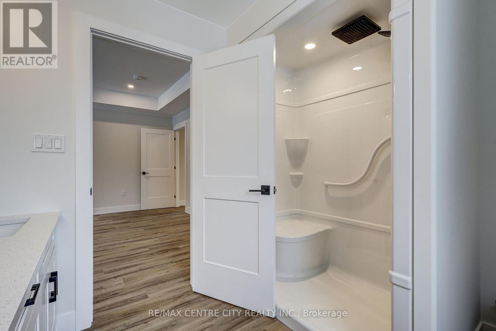 56087 MAVERICK COURT — photo 14