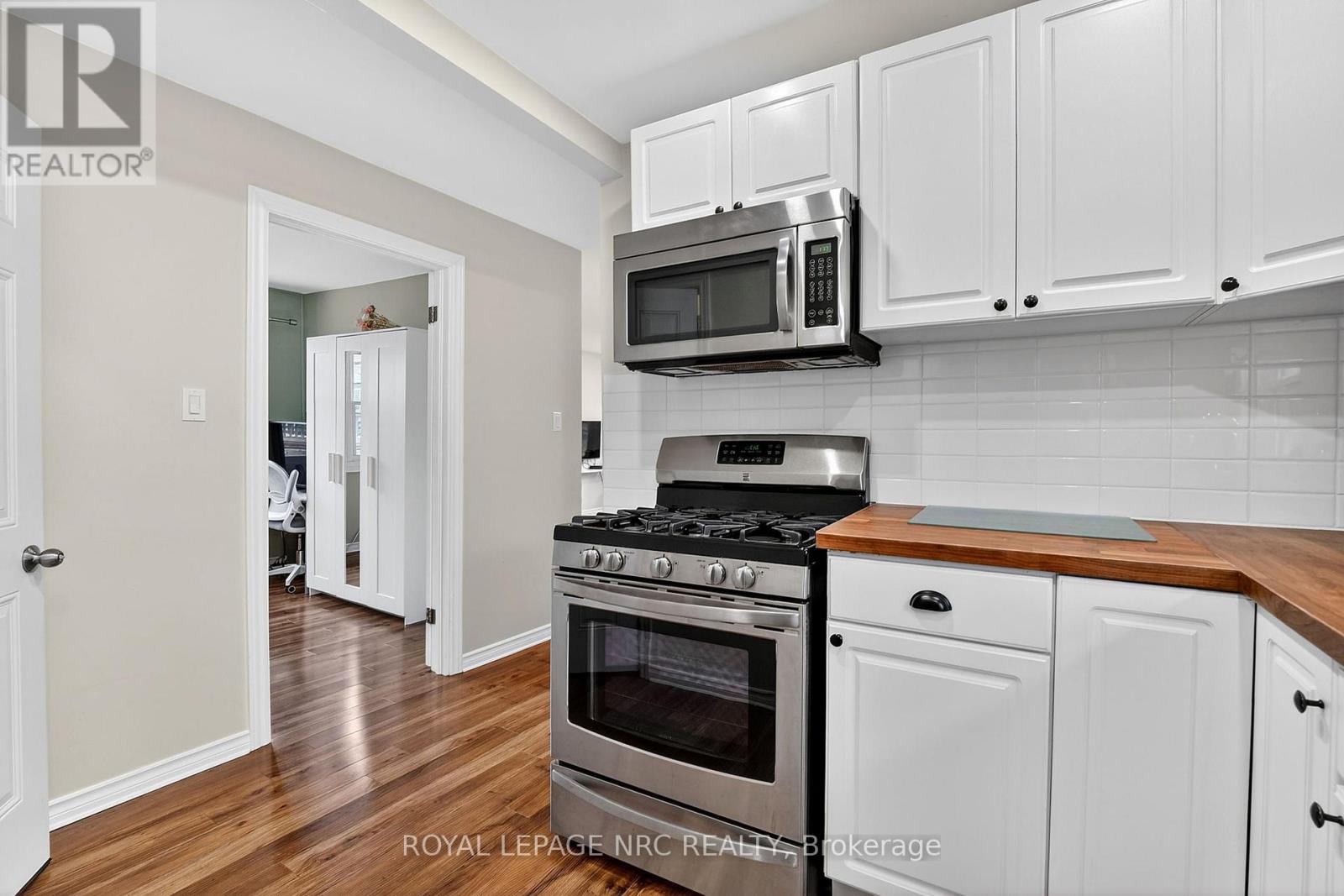 146 BELVIDERE ROAD — photo 25