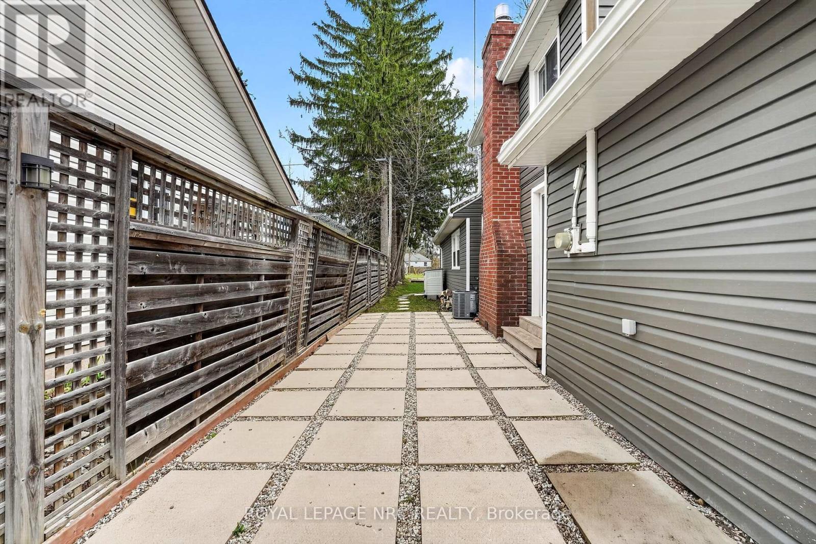 146 BELVIDERE ROAD — photo 31