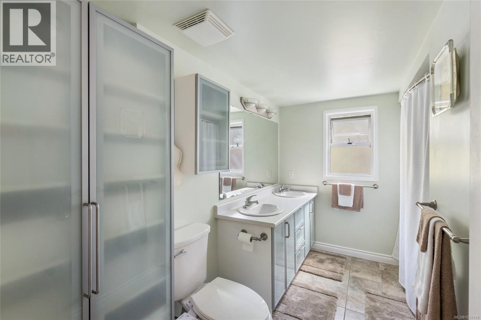  2324 Cranmore Road, Oak Bay