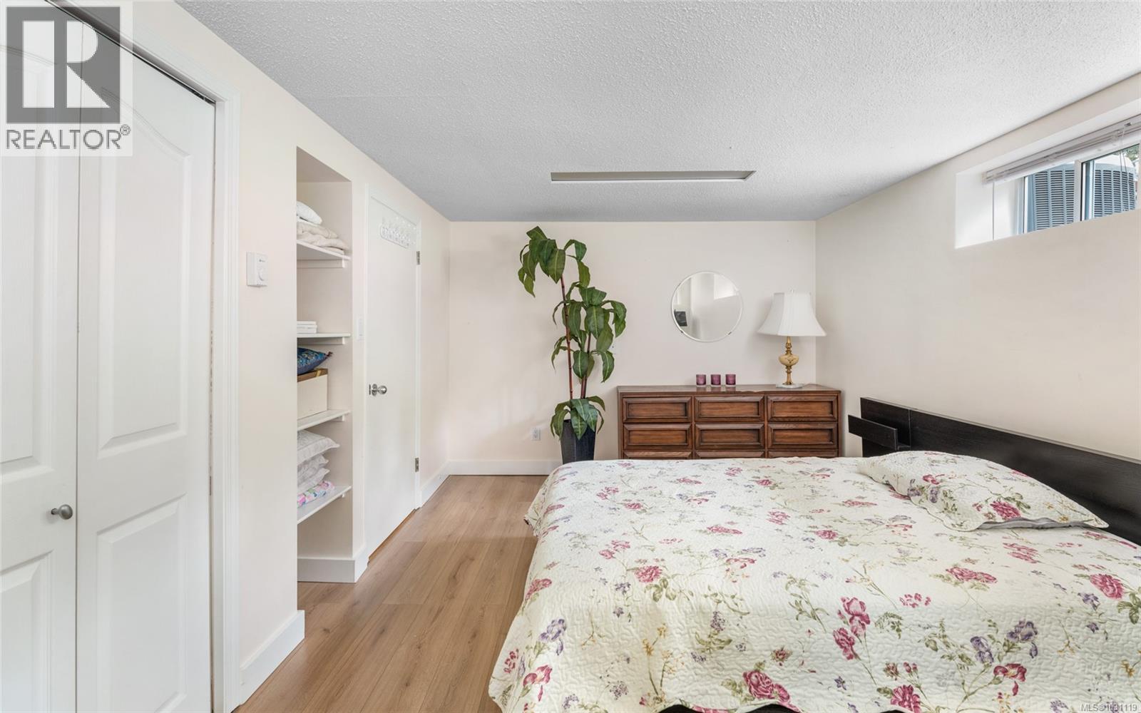  2324 Cranmore Road, Oak Bay