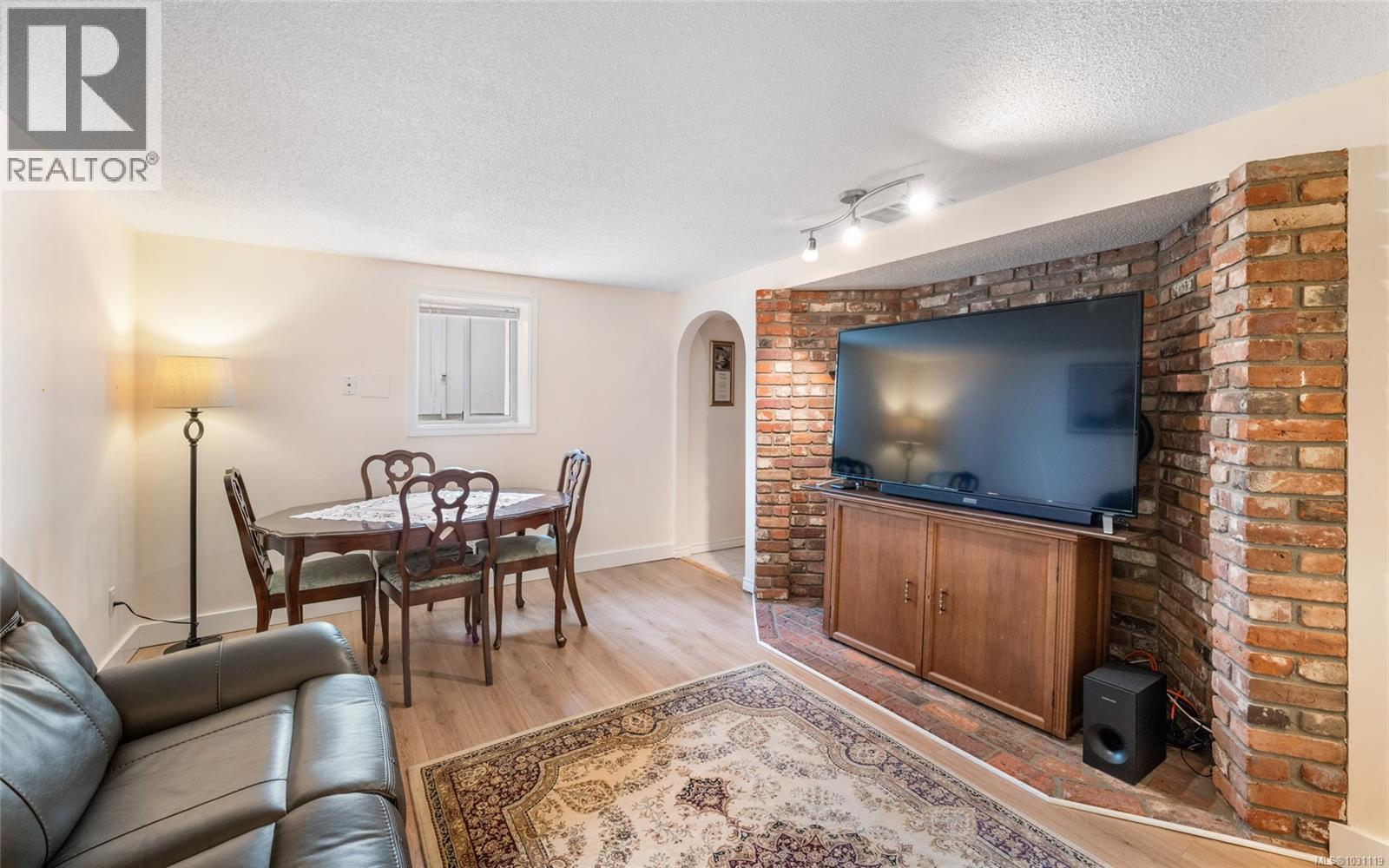  2324 Cranmore Road, Oak Bay