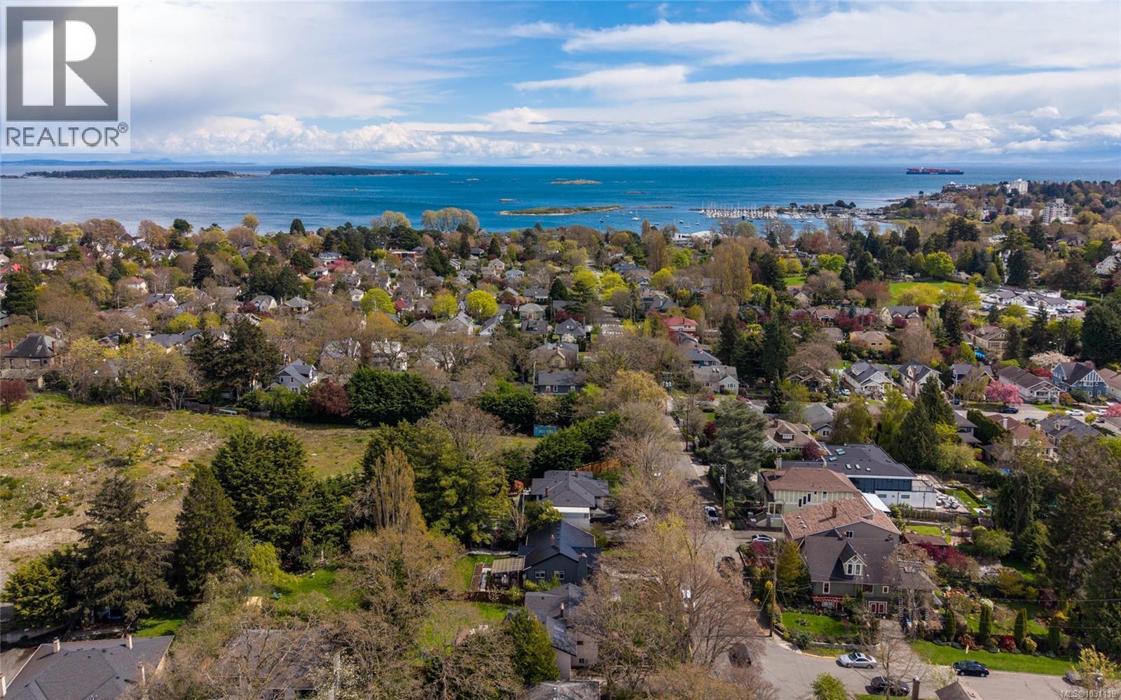  2324 Cranmore Road, Oak Bay
