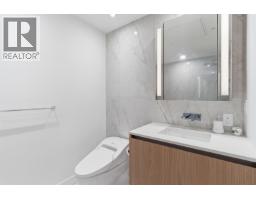 410 135 E 13th Street, North Vancouver, BC V7T1C3 Photo 13