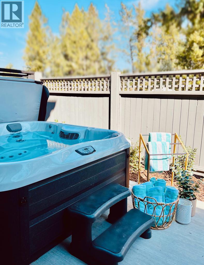 #12 703 15A CRESCENT - 15