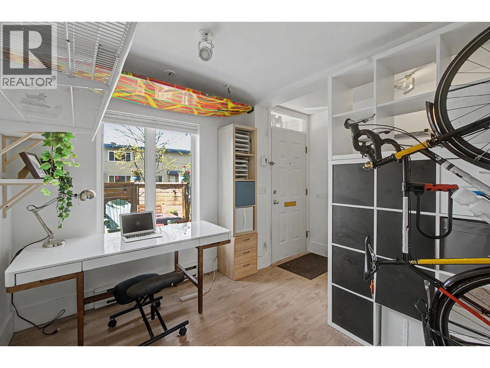 130 LAKEWOOD DRIVE, Vancouver