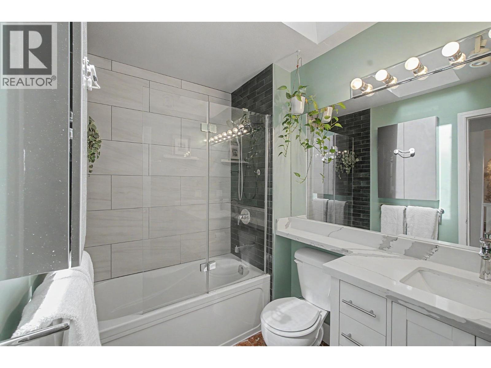 130 LAKEWOOD DRIVE, Vancouver