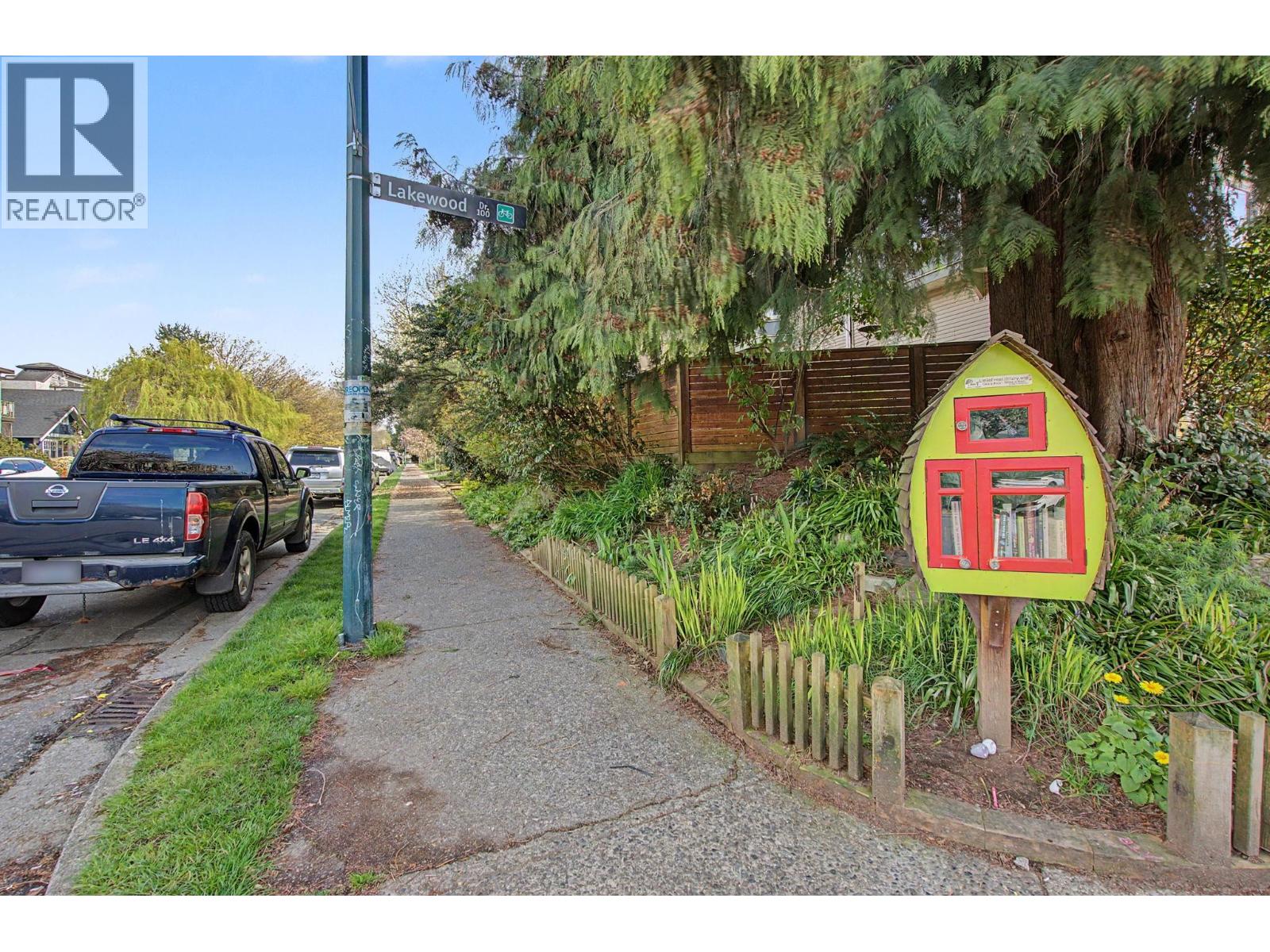 130 LAKEWOOD DRIVE, Vancouver