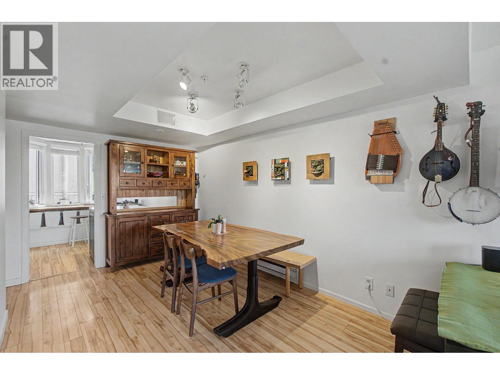 130 LAKEWOOD DRIVE, Vancouver