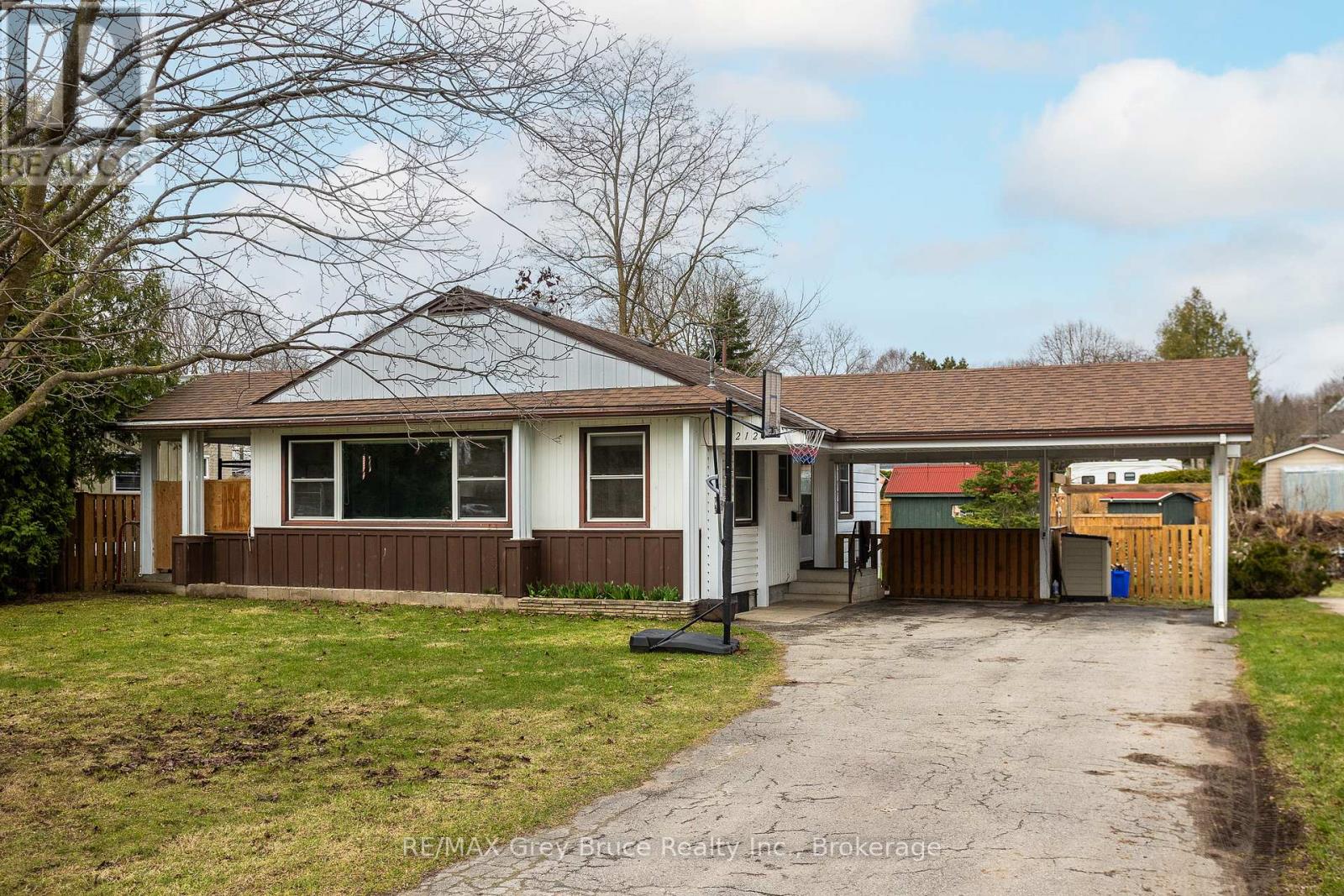 2120 4TH AVENUE W - 1