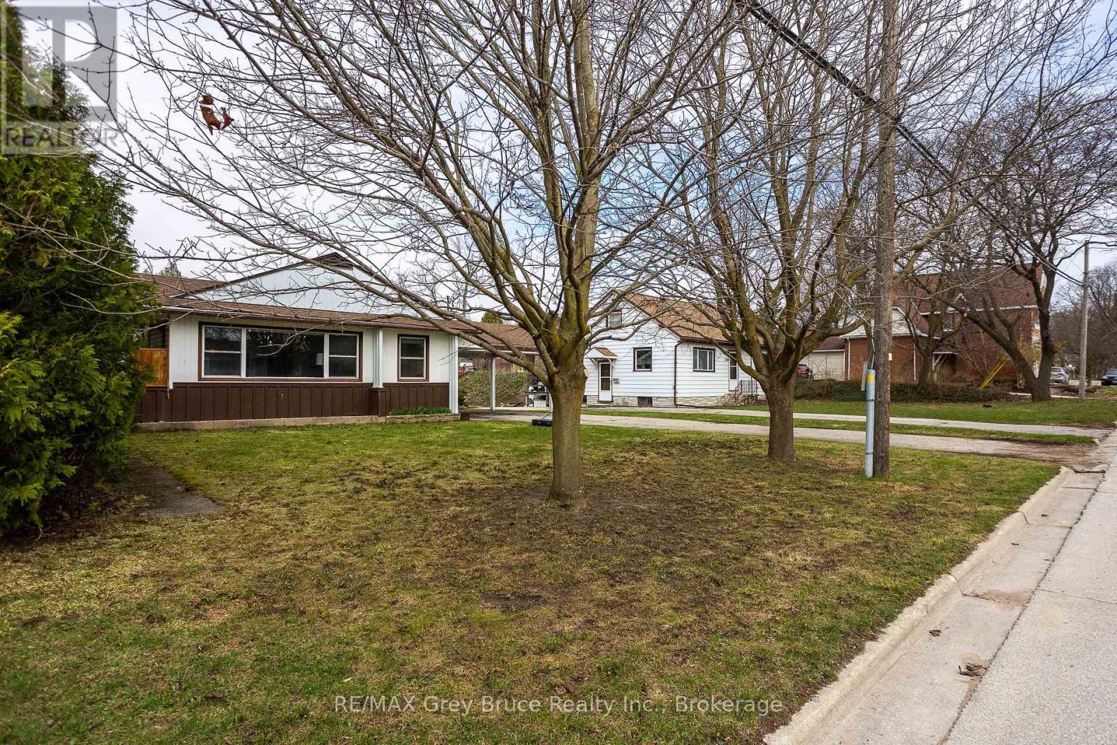 2120 4TH AVENUE W - 3