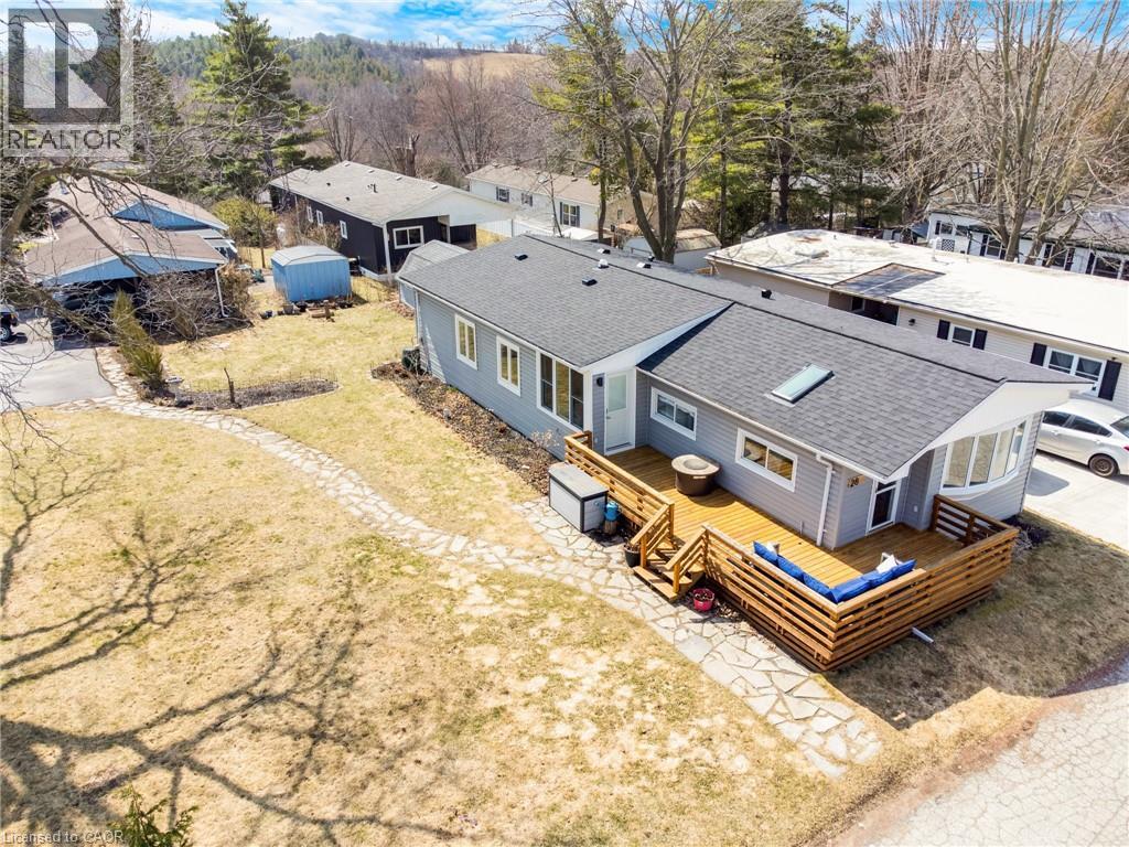 28 MACPHERSON Crescent