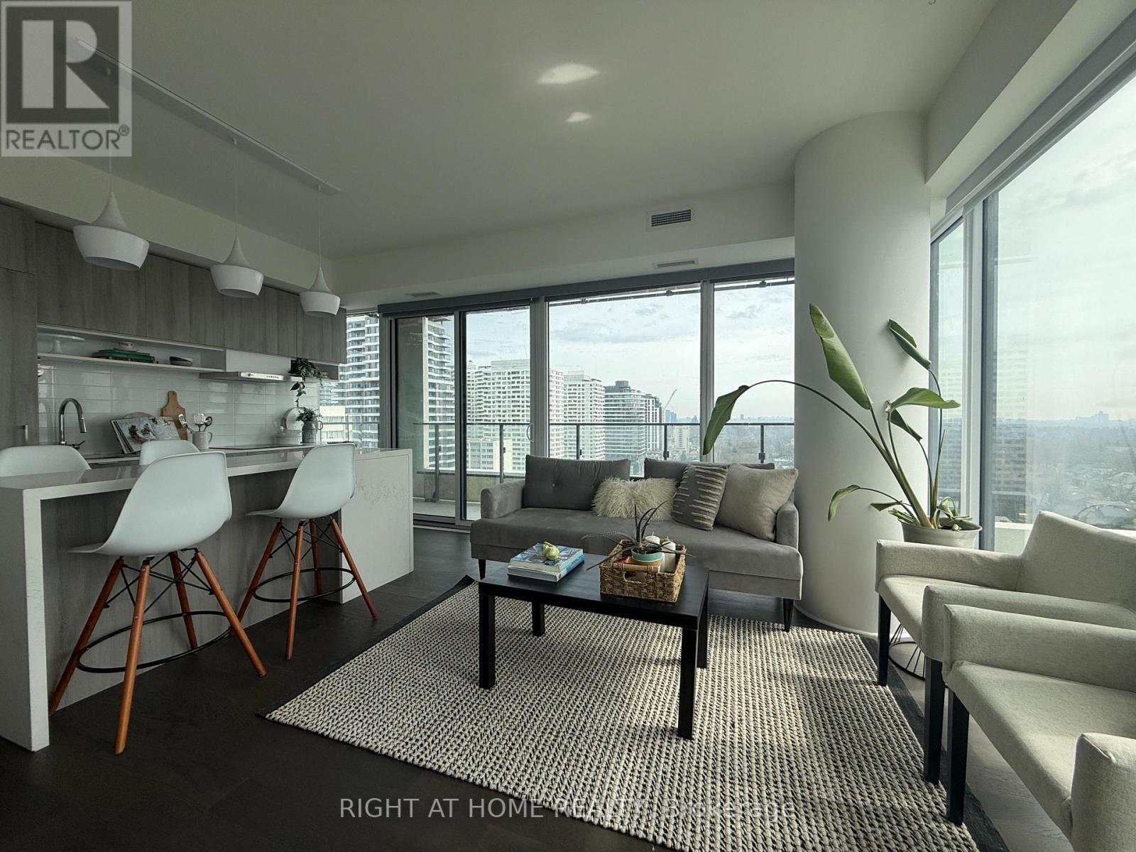 2004 - 5 SOUDAN AVENUE