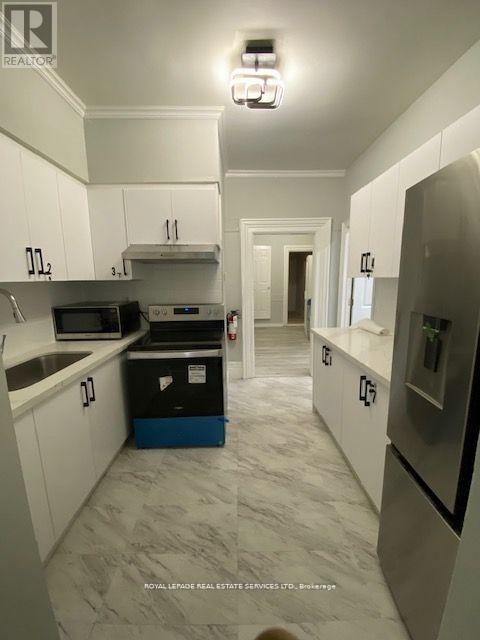 206 CARLTON STREET - 11
