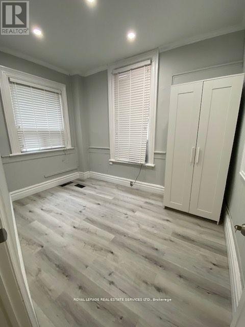 206 CARLTON STREET - 12