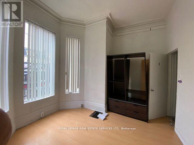 206 CARLTON STREET - 16