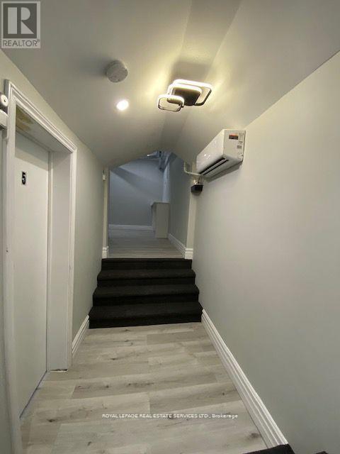 206 CARLTON STREET - 4