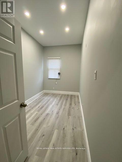 206 CARLTON STREET - 6