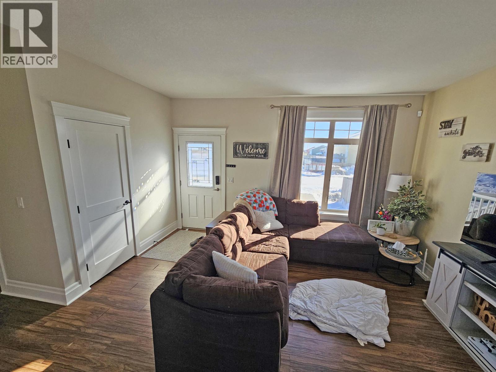 8616 84 Street - photo 2