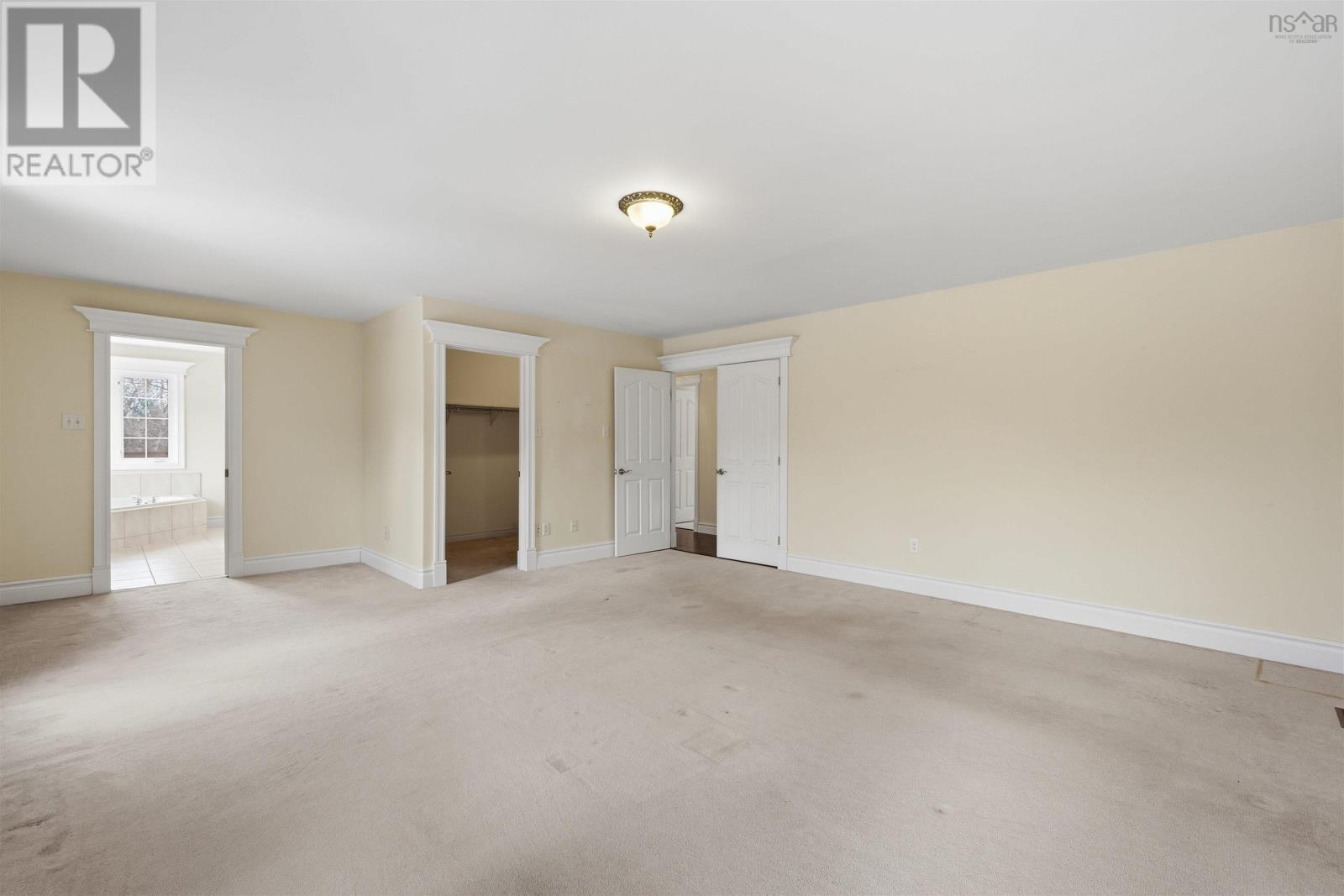 Property 24 of 50 of 9 Haliburton Crescent