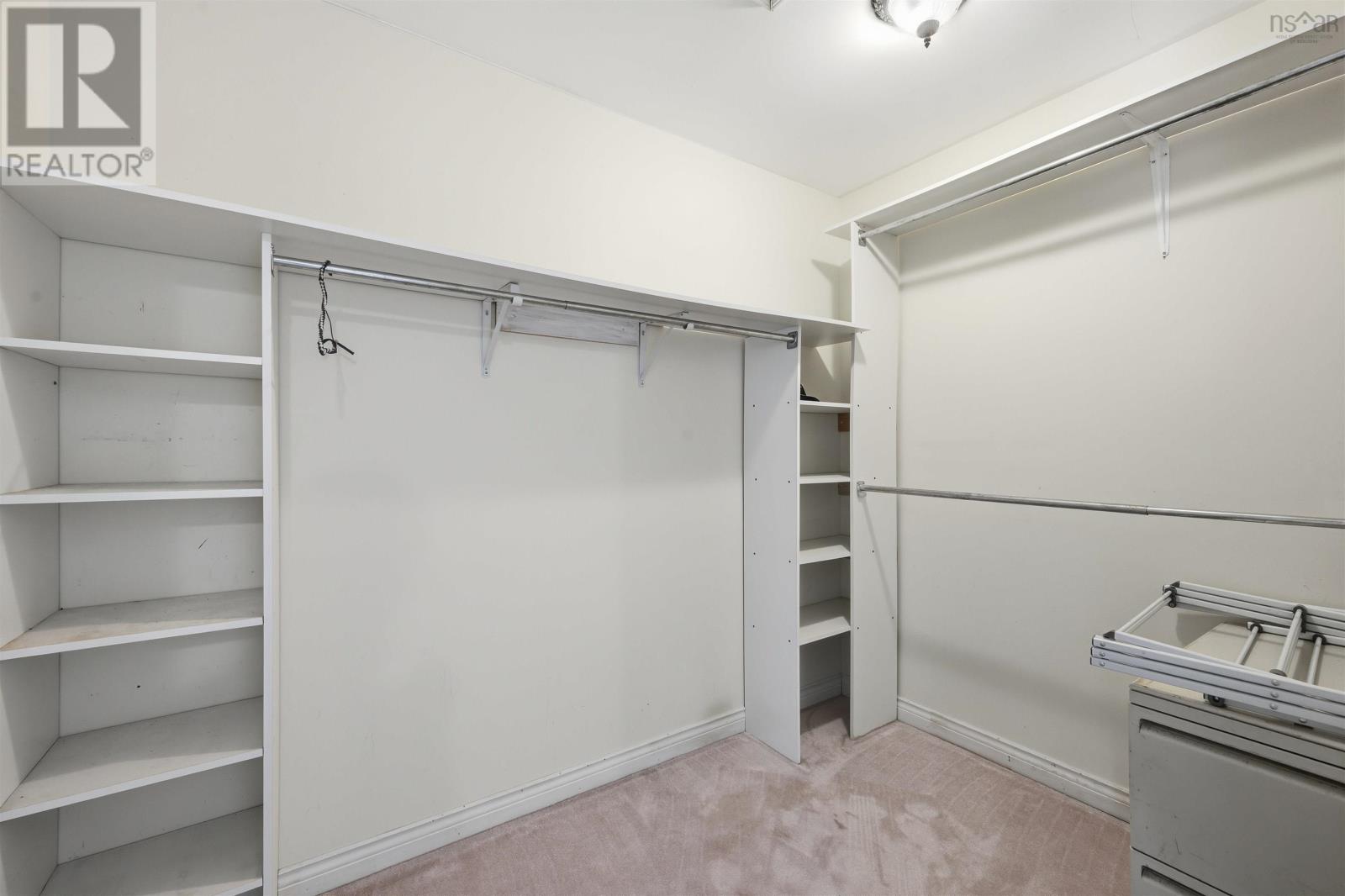 Property 25 of 50 of 9 Haliburton Crescent