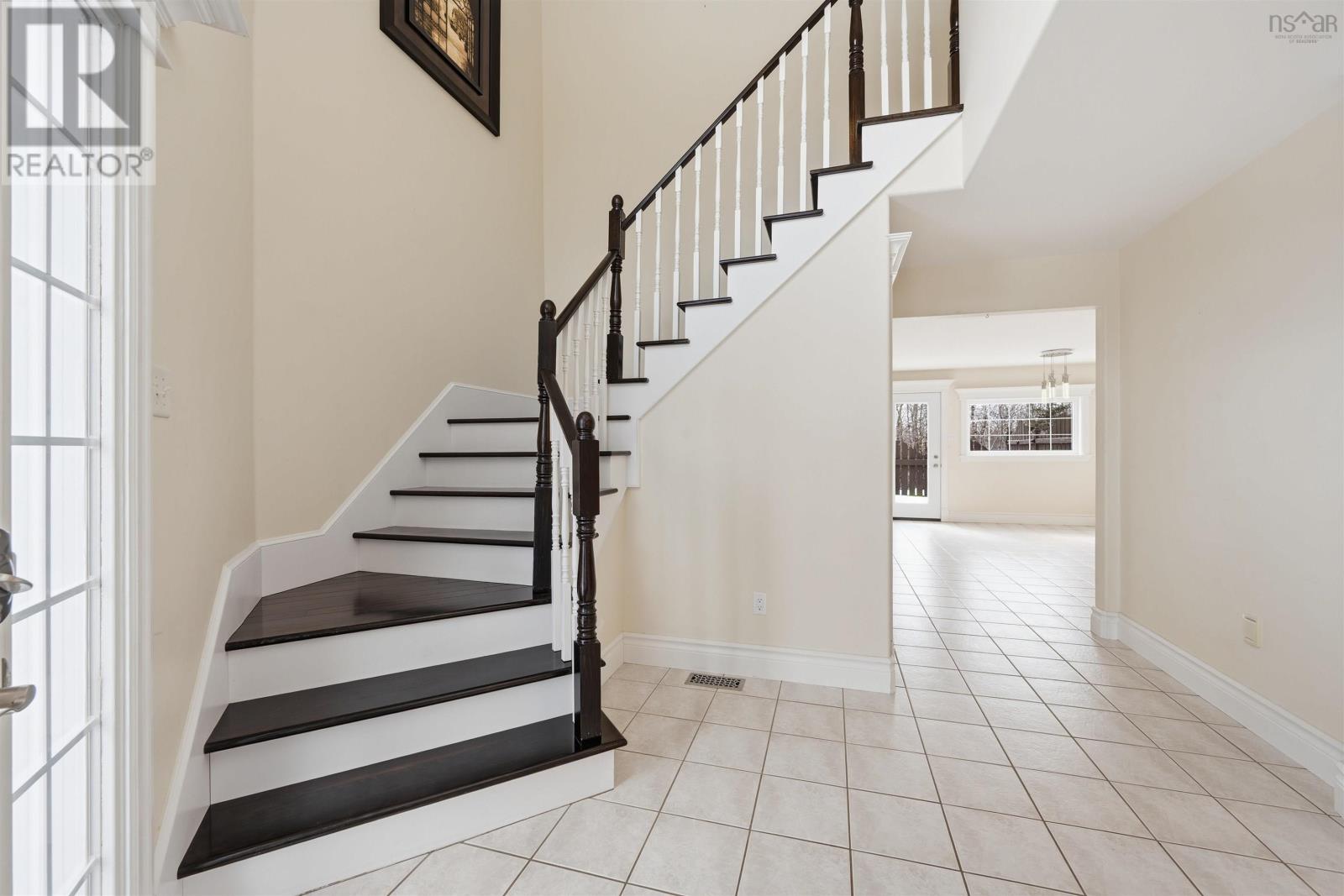 Property 4 of 50 of 9 Haliburton Crescent