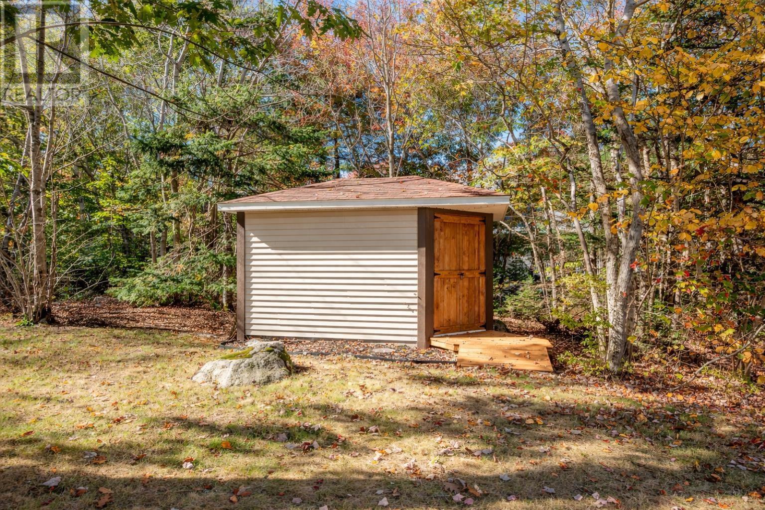 Property 47 of 50 of 9 Haliburton Crescent