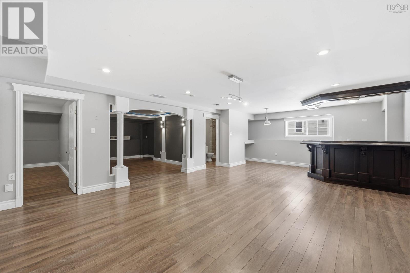 Property 34 of 50 of 9 Haliburton Crescent